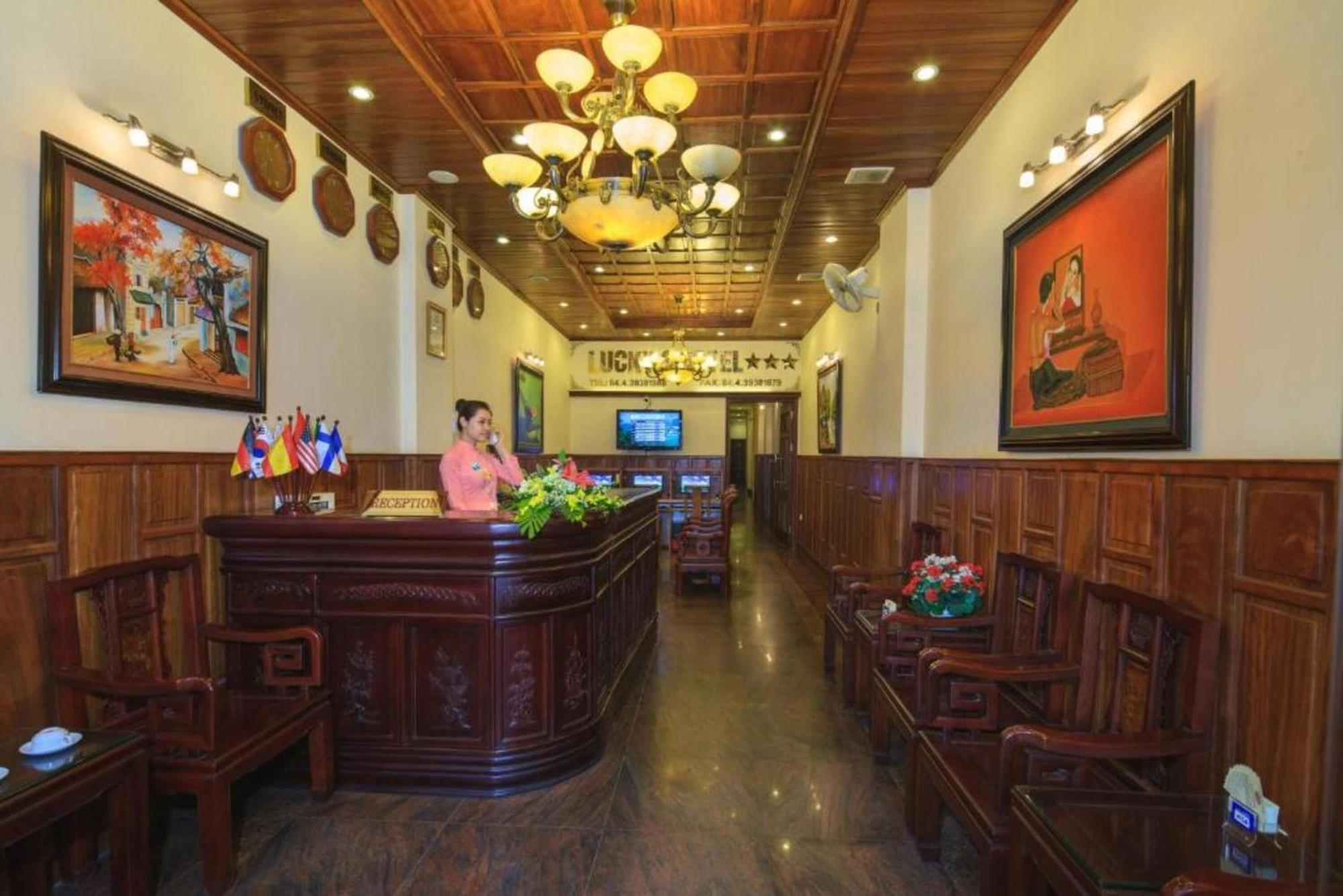 Hotel Lucky 3 & Travel 3*