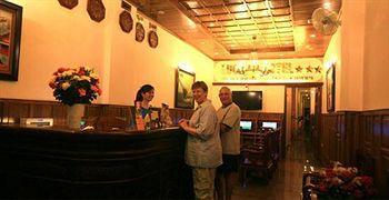 Lucky 3 & Travel Hotel