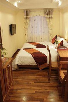 Lucky 3 & Travel Hotel Hanoï