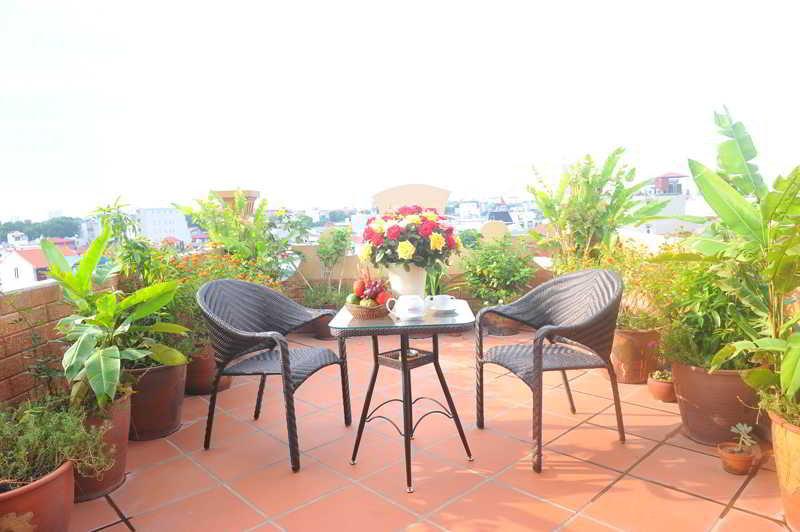 Hotel Lucky 3 & Travel