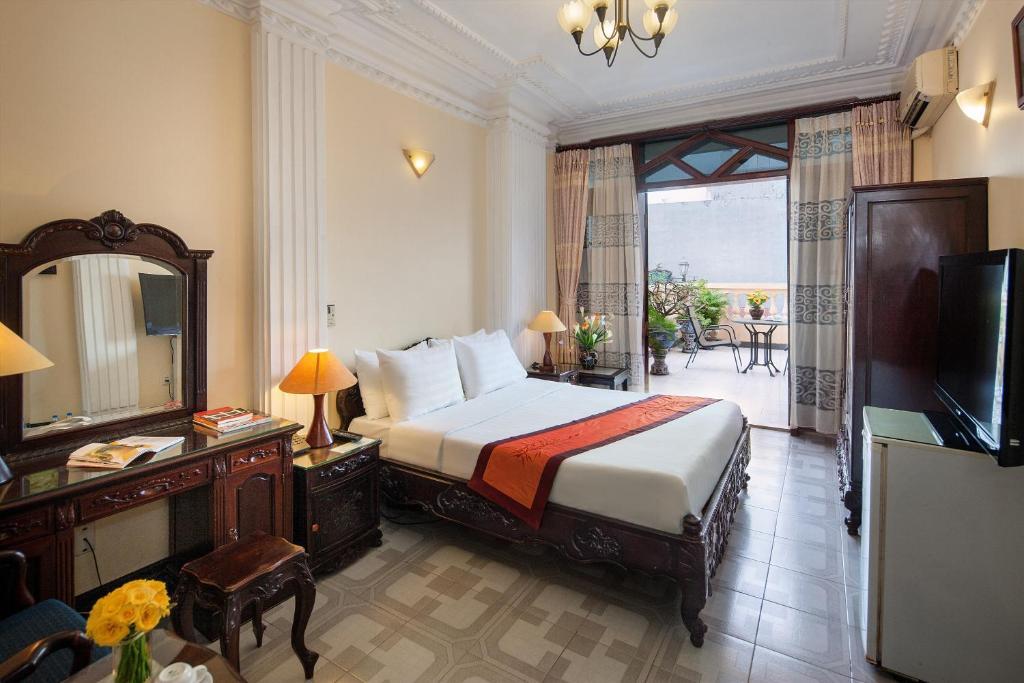 Lucky 3 & Travel Hotel 3*
