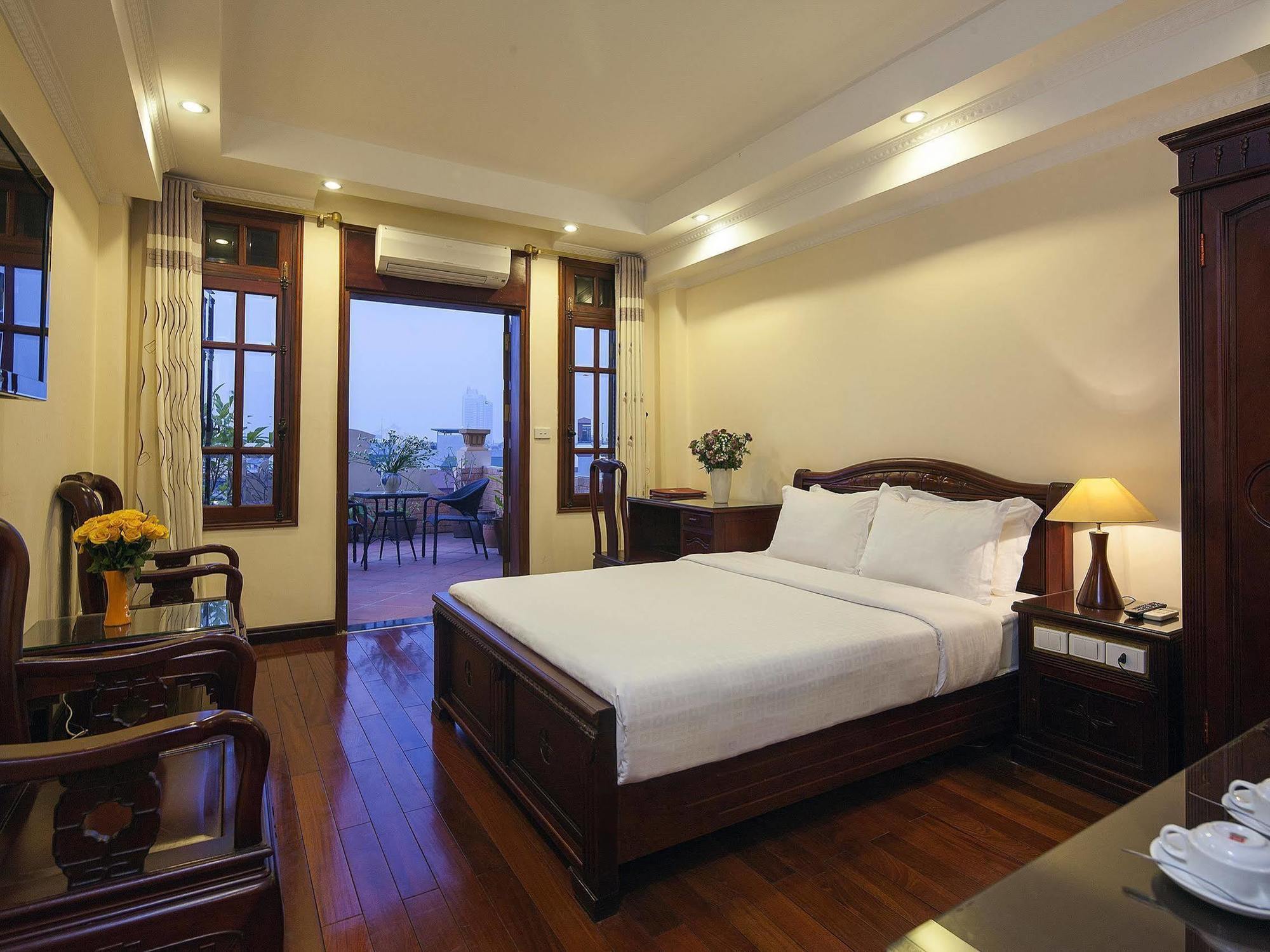 Hotel Lucky 3 & Travel Hanoi