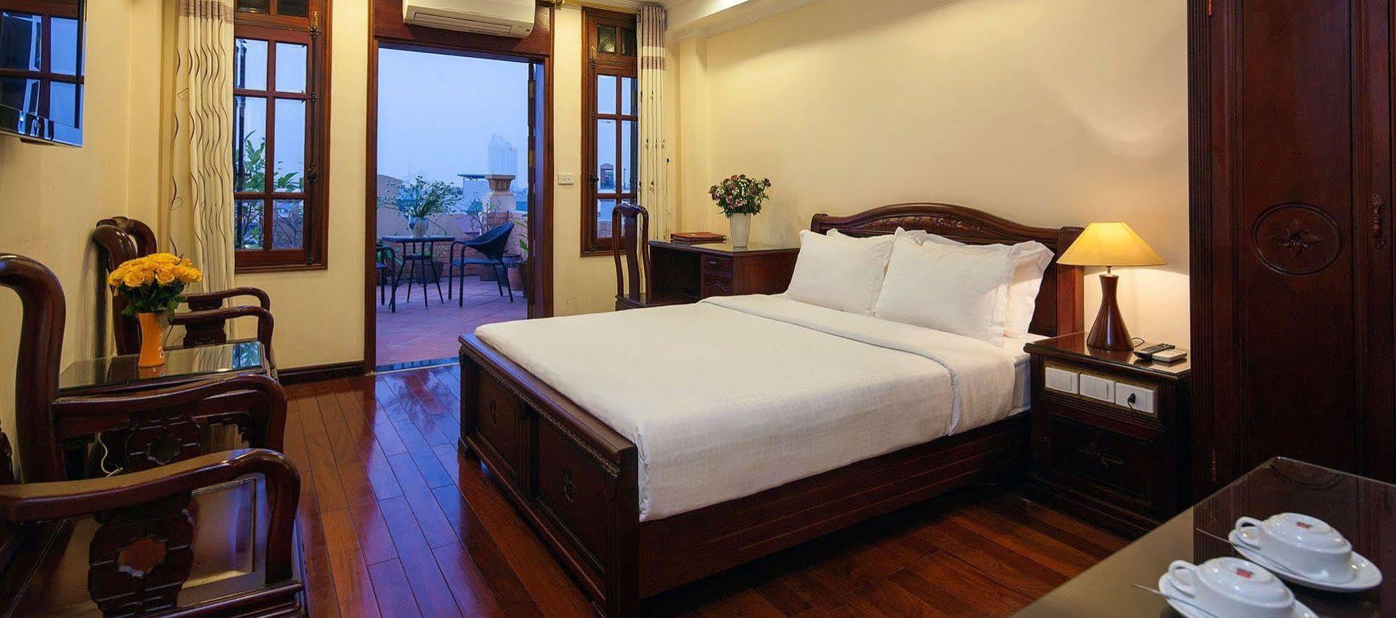 Lucky 3 & Travel 3* Hanoi