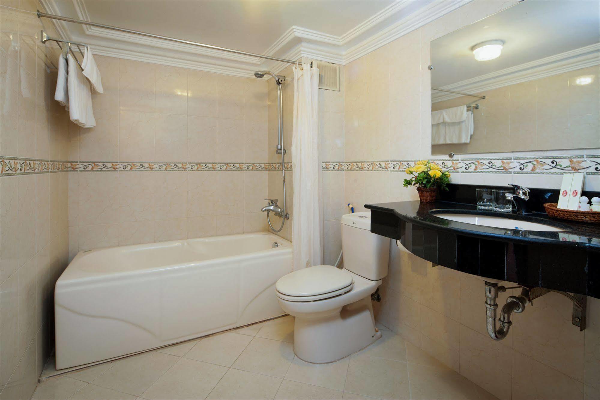 Hotel Lucky 3 & Travel 3*