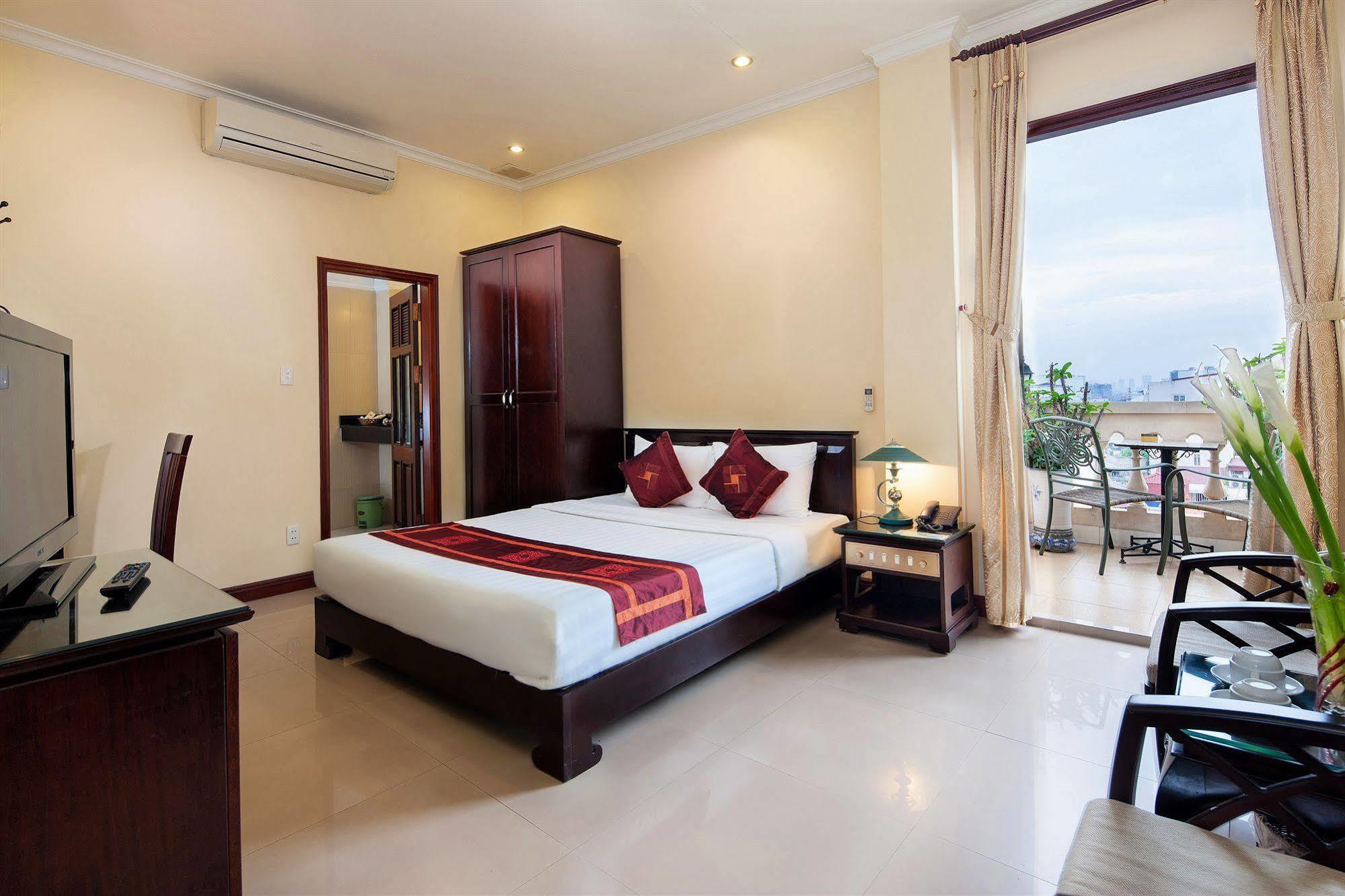 Hotel Lucky 3 & Travel Hanoi